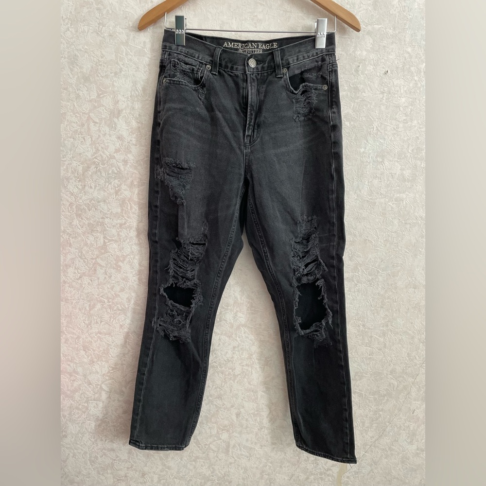 American Eagle women's size 4 regular black mom jeans